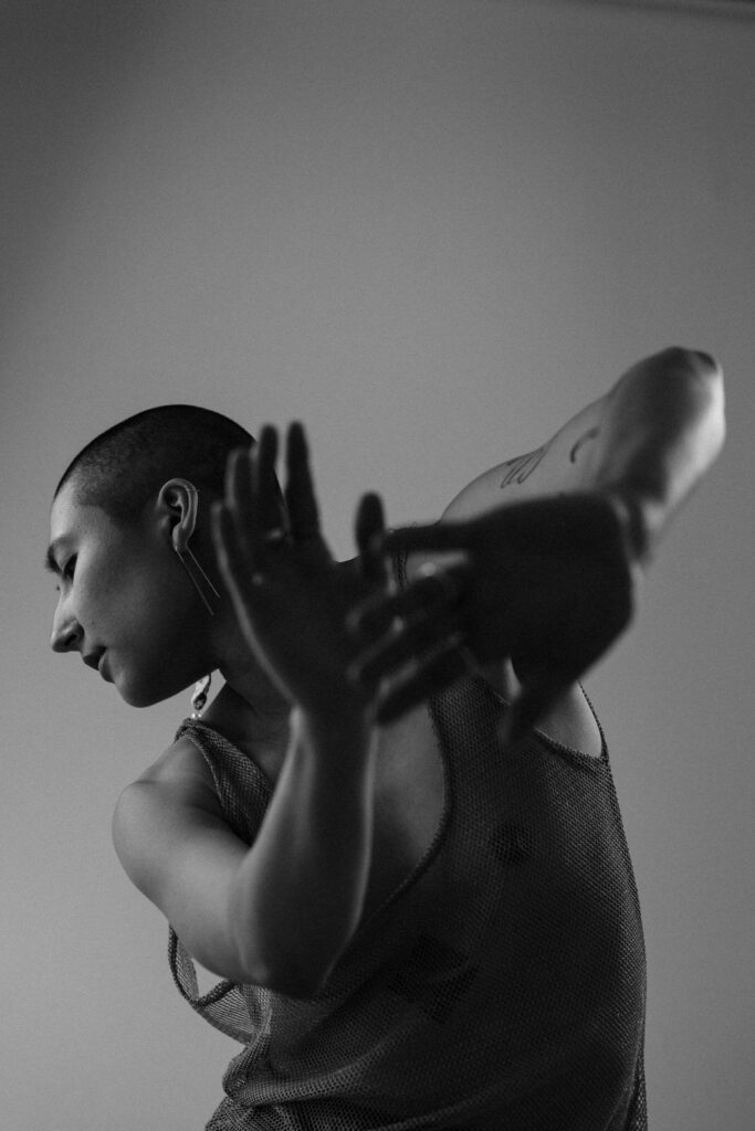 Vancouver Portrait Photographer Michele Mateus creates contemporary portraits of Vancouver Contemporary Dancers. Pictured here is dancer Shion Carter with a focus on their movement.